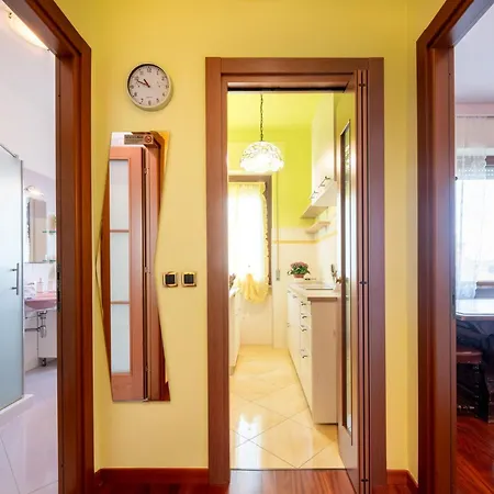 Appartamento Guesthost - Cozy Near The Hospital *