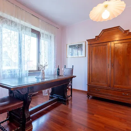 Cozy Near The Hospital Apartament